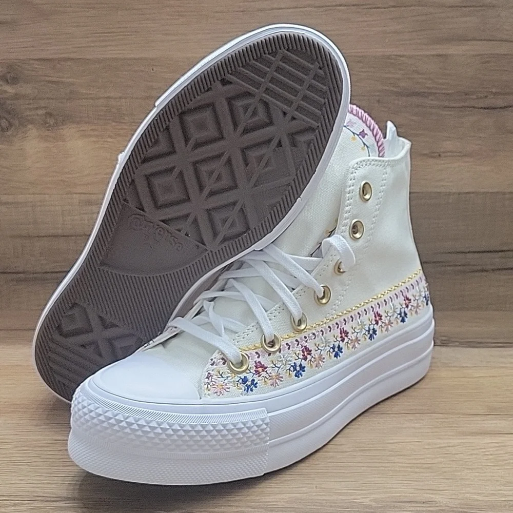 Converse White High-Top Sneakers with Classic Design - Picture 4 of 15